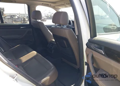 2013 BMW X3 xDrive28I z USA, uszkodzony, nr VIN 5UXWX9C52D0D07324